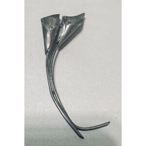 Beautiful Vintage Stuart Nye Sterling Silver CallaLily Flower brooch pin